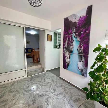 Luli Apartment *